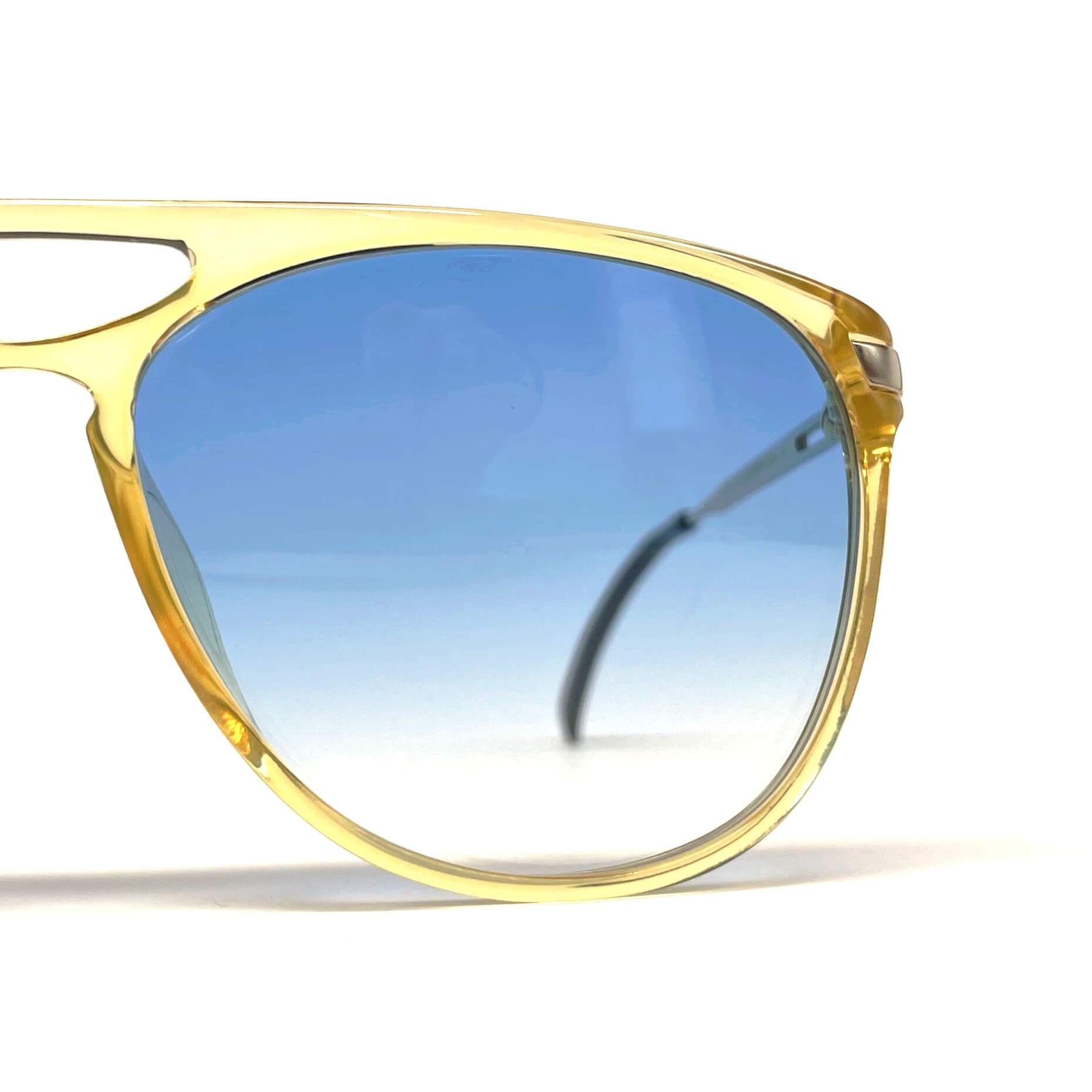 Vintage PLAYBOY 4667 aviator luxury sunglasses