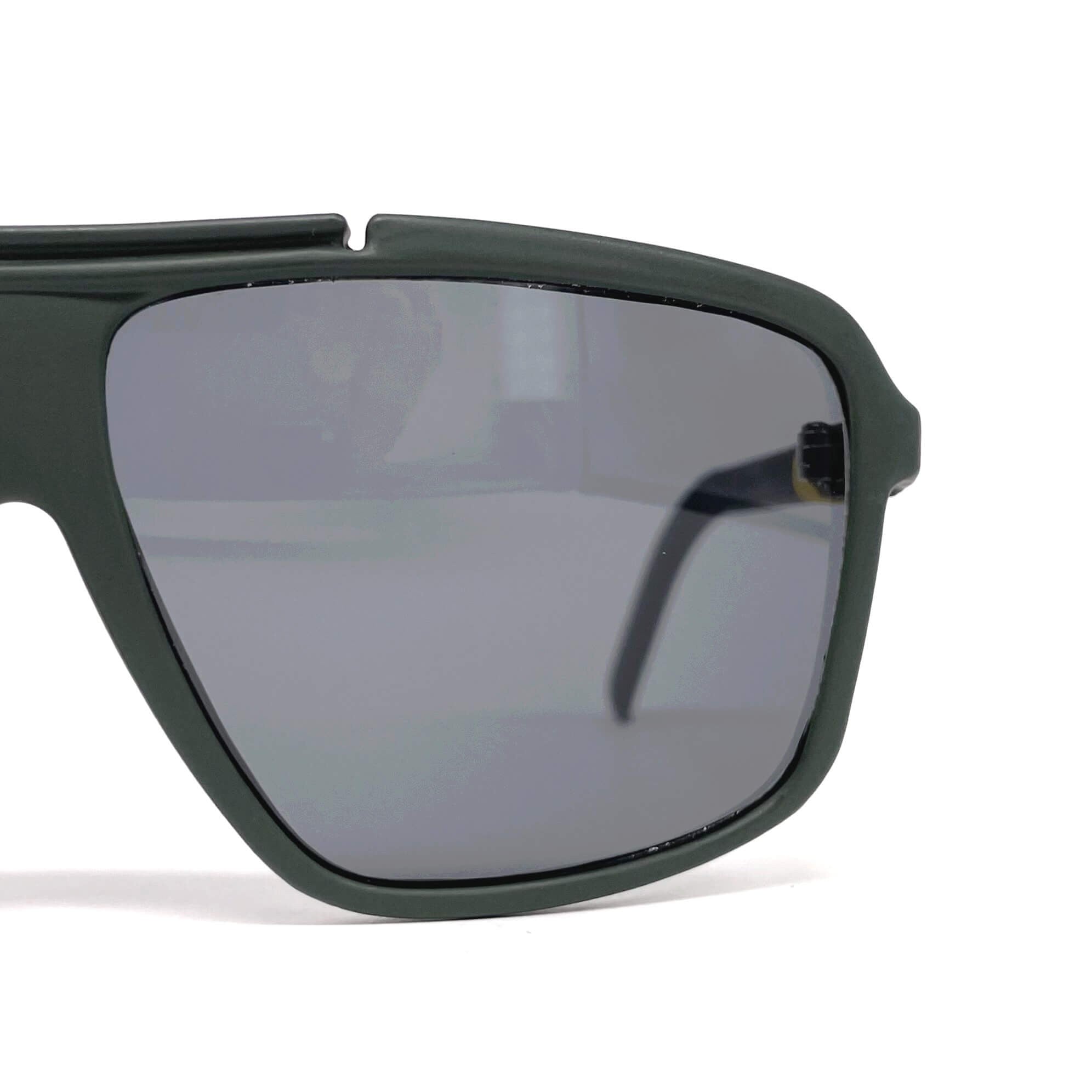 Vintage CAMEL Trophy grey aviator sunglasses