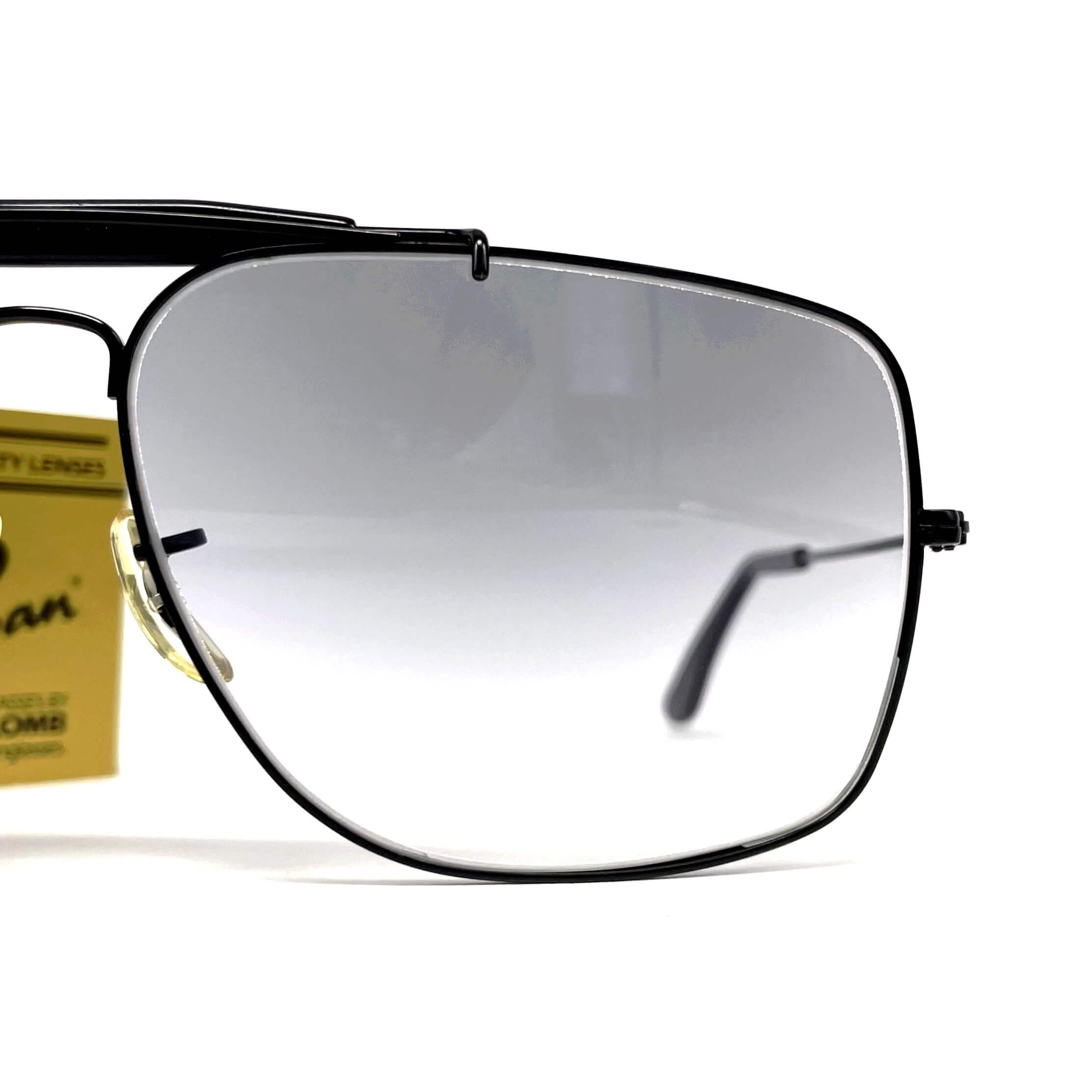 Vintage RAY-BAN Explorer black mineral aviator sunglasses